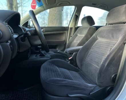 Серый Фольксваген Пассат, объемом двигателя 2 л и пробегом 256 тыс. км за 5600 $, фото 6 на Automoto.ua