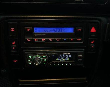 Серый Фольксваген Пассат, объемом двигателя 1.6 л и пробегом 286 тыс. км за 5200 $, фото 11 на Automoto.ua