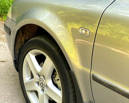 Сірий Фольксваген Пассат, об'ємом двигуна 1.8 л та пробігом 296 тис. км за 5700 $, фото 4 на Automoto.ua