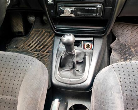 Серый Фольксваген Пассат, объемом двигателя 1.6 л и пробегом 351 тыс. км за 4500 $, фото 10 на Automoto.ua