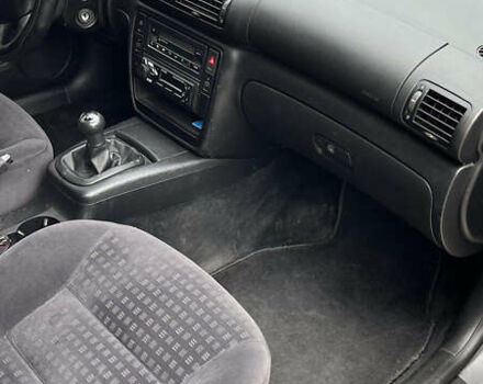 Серый Фольксваген Пассат, объемом двигателя 1.6 л и пробегом 380 тыс. км за 5100 $, фото 10 на Automoto.ua