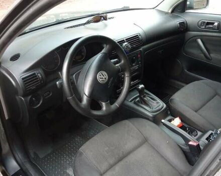 Серый Фольксваген Пассат, объемом двигателя 1.6 л и пробегом 250 тыс. км за 5200 $, фото 4 на Automoto.ua