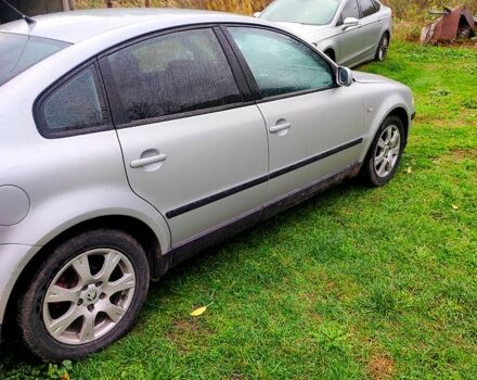 Серый Фольксваген Пассат, объемом двигателя 1.6 л и пробегом 351 тыс. км за 4500 $, фото 3 на Automoto.ua