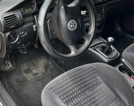 Серый Фольксваген Пассат, объемом двигателя 1.6 л и пробегом 380 тыс. км за 5100 $, фото 8 на Automoto.ua