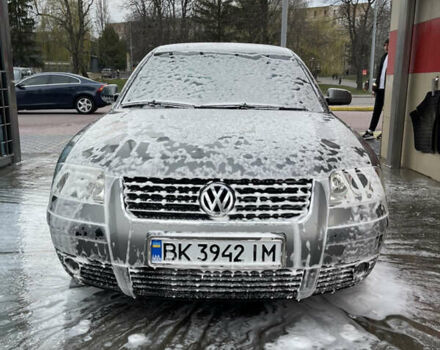 Серый Фольксваген Пассат, объемом двигателя 1.6 л и пробегом 286 тыс. км за 5200 $, фото 2 на Automoto.ua