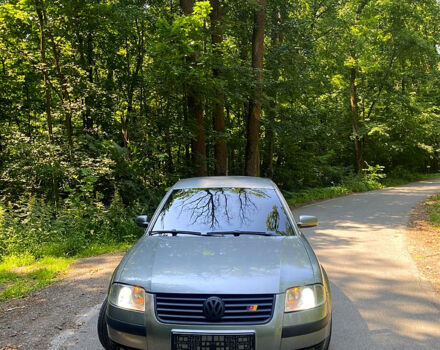 Сірий Фольксваген Пассат, об'ємом двигуна 1.8 л та пробігом 296 тис. км за 5700 $, фото 1 на Automoto.ua