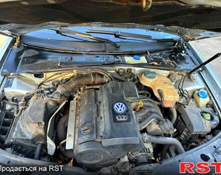 Серый Фольксваген Пассат, объемом двигателя 1.6 л и пробегом 206 тыс. км за 3800 $, фото 6 на Automoto.ua