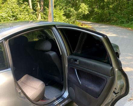 Сірий Фольксваген Пассат, об'ємом двигуна 1.8 л та пробігом 296 тис. км за 5700 $, фото 11 на Automoto.ua