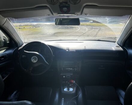 Серый Фольксваген Пассат, объемом двигателя 2.3 л и пробегом 397 тыс. км за 5000 $, фото 6 на Automoto.ua