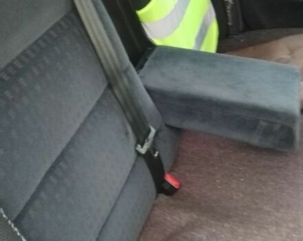 Серый Фольксваген Пассат, объемом двигателя 1.9 л и пробегом 200 тыс. км за 3400 $, фото 5 на Automoto.ua