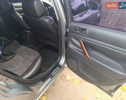 Серый Фольксваген Пассат, объемом двигателя 2.5 л и пробегом 290 тыс. км за 5500 $, фото 15 на Automoto.ua