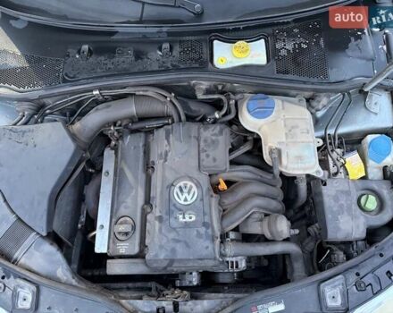 Серый Фольксваген Пассат, объемом двигателя 1.6 л и пробегом 224 тыс. км за 5300 $, фото 10 на Automoto.ua