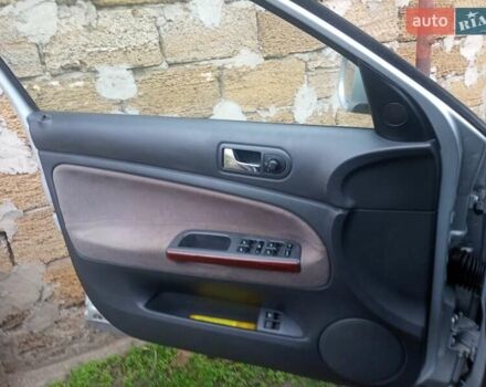 Серый Фольксваген Пассат, объемом двигателя 1.78 л и пробегом 330 тыс. км за 5000 $, фото 1 на Automoto.ua