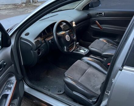 Серый Фольксваген Пассат, объемом двигателя 1.8 л и пробегом 285 тыс. км за 3900 $, фото 10 на Automoto.ua