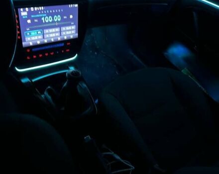 Серый Фольксваген Пассат, объемом двигателя 1.78 л и пробегом 488 тыс. км за 5500 $, фото 9 на Automoto.ua