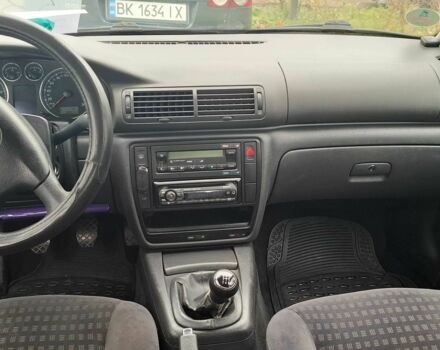 Сірий Фольксваген Пассат, об'ємом двигуна 2 л та пробігом 309 тис. км за 4500 $, фото 2 на Automoto.ua