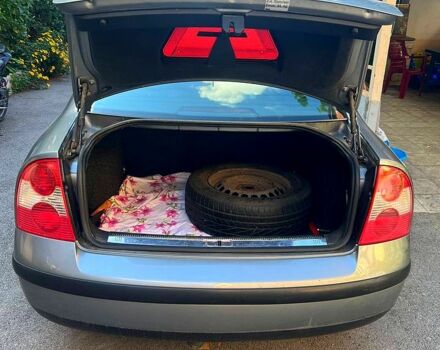 Серый Фольксваген Пассат, объемом двигателя 1.6 л и пробегом 203 тыс. км за 4500 $, фото 2 на Automoto.ua