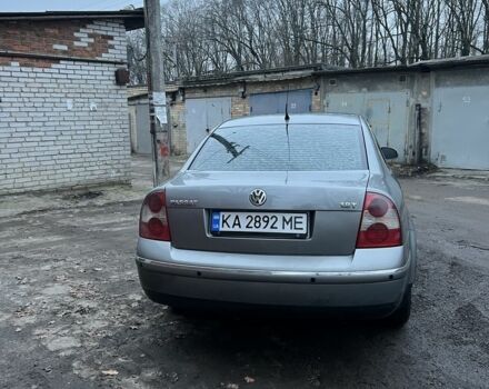 Серый Фольксваген Пассат, объемом двигателя 1.8 л и пробегом 285 тыс. км за 3900 $, фото 4 на Automoto.ua