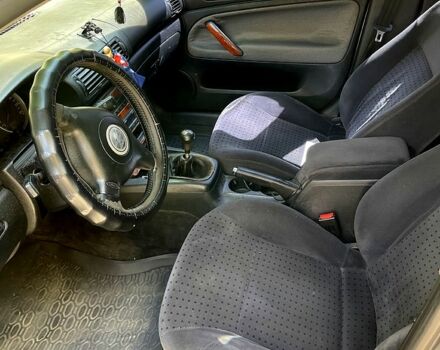 Серый Фольксваген Пассат, объемом двигателя 1.8 л и пробегом 539 тыс. км за 4500 $, фото 5 на Automoto.ua