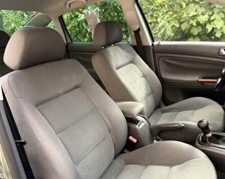 Серый Фольксваген Пассат, объемом двигателя 1.6 л и пробегом 224 тыс. км за 5300 $, фото 19 на Automoto.ua