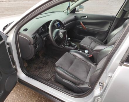 Серый Фольксваген Пассат, объемом двигателя 2.5 л и пробегом 264 тыс. км за 1750 $, фото 6 на Automoto.ua