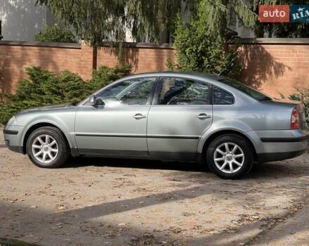 Фольксваген Пассат 2004 в Львове на Automoto.ua Серый Фольксваген Пассат, объемом двигателя 1.98 л и пробегом 197 тыс. км за 5400 $, фото 7 на Automoto.ua