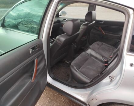 Серый Фольксваген Пассат, объемом двигателя 2.5 л и пробегом 264 тыс. км за 1750 $, фото 5 на Automoto.ua