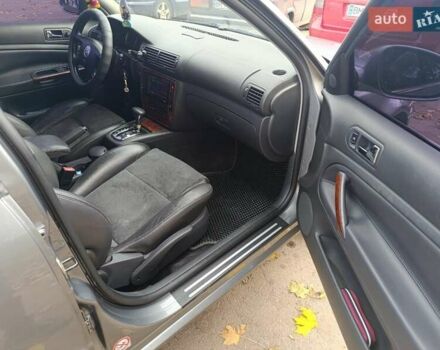 Серый Фольксваген Пассат, объемом двигателя 2.5 л и пробегом 290 тыс. км за 5500 $, фото 6 на Automoto.ua