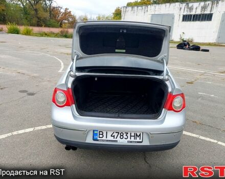 Серый Фольксваген Пассат, объемом двигателя 2 л и пробегом 280 тыс. км за 5300 $, фото 4 на Automoto.ua