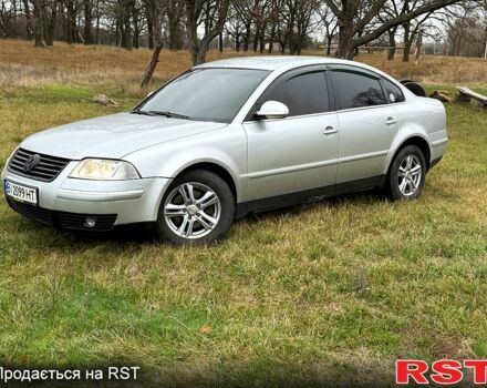 Серый Фольксваген Пассат, объемом двигателя 1.8 л и пробегом 300 тыс. км за 4300 $, фото 2 на Automoto.ua