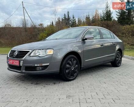 Серый Фольксваген Пассат, объемом двигателя 1.6 л и пробегом 185 тыс. км за 5950 $, фото 9 на Automoto.ua