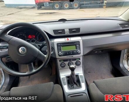 Серый Фольксваген Пассат, объемом двигателя 2 л и пробегом 280 тыс. км за 5300 $, фото 6 на Automoto.ua