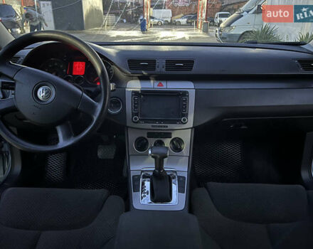 Серый Фольксваген Пассат, объемом двигателя 2 л и пробегом 240 тыс. км за 6800 $, фото 16 на Automoto.ua