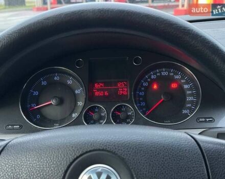 Серый Фольксваген Пассат, объемом двигателя 1.6 л и пробегом 185 тыс. км за 5950 $, фото 32 на Automoto.ua