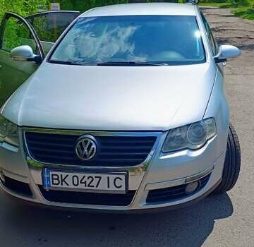 Серый Фольксваген Пассат, объемом двигателя 1.97 л и пробегом 250 тыс. км за 5500 $, фото 2 на Automoto.ua