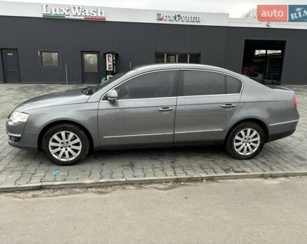 Серый Фольксваген Пассат, объемом двигателя 2 л и пробегом 287 тыс. км за 6000 $, фото 3 на Automoto.ua