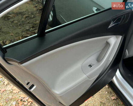 Сірий Фольксваген Пассат, об'ємом двигуна 1.6 л та пробігом 209 тис. км за 6299 $, фото 30 на Automoto.ua