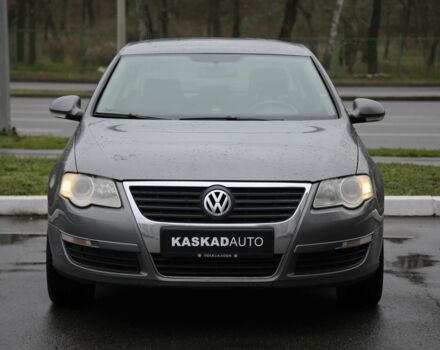 Сірий Фольксваген Пассат, об'ємом двигуна 2 л та пробігом 307 тис. км за 5800 $, фото 1 на Automoto.ua