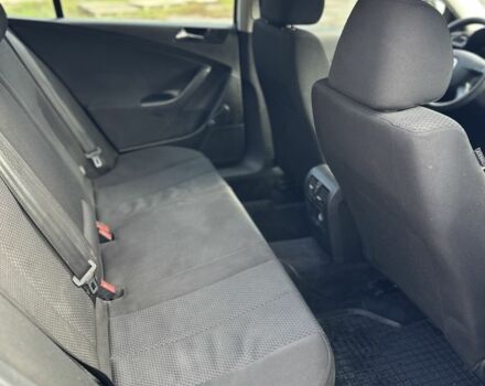 Серый Фольксваген Пассат, объемом двигателя 2 л и пробегом 328 тыс. км за 3250 $, фото 9 на Automoto.ua