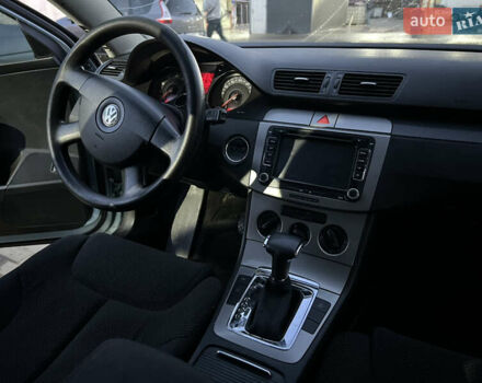 Серый Фольксваген Пассат, объемом двигателя 2 л и пробегом 240 тыс. км за 6800 $, фото 15 на Automoto.ua