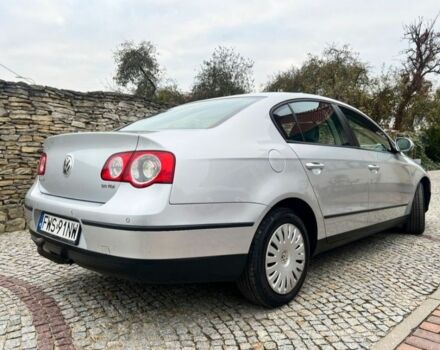 Серый Фольксваген Пассат, объемом двигателя 2 л и пробегом 298 тыс. км за 2000 $, фото 1 на Automoto.ua