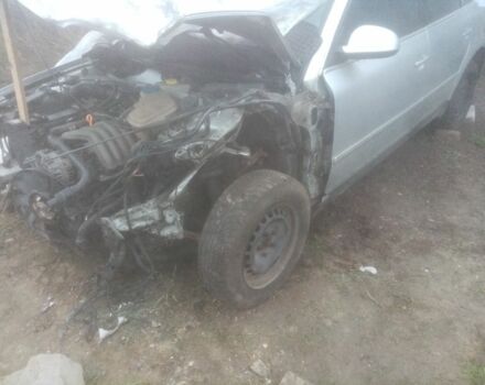 Серый Фольксваген Пассат, объемом двигателя 2 л и пробегом 170 тыс. км за 1500 $, фото 6 на Automoto.ua