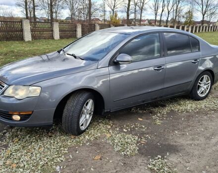 Серый Фольксваген Пассат, объемом двигателя 1.6 л и пробегом 256 тыс. км за 5300 $, фото 5 на Automoto.ua