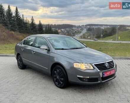 Серый Фольксваген Пассат, объемом двигателя 1.6 л и пробегом 185 тыс. км за 5950 $, фото 7 на Automoto.ua