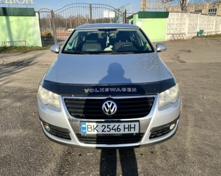 Серый Фольксваген Пассат, объемом двигателя 1.6 л и пробегом 204 тыс. км за 5000 $, фото 6 на Automoto.ua