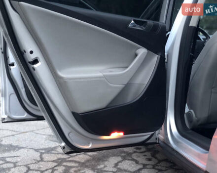 Серый Фольксваген Пассат, объемом двигателя 1.6 л и пробегом 208 тыс. км за 6200 $, фото 32 на Automoto.ua