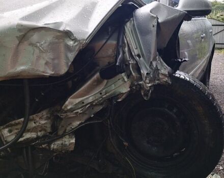 Серый Фольксваген Пассат, объемом двигателя 2 л и пробегом 170 тыс. км за 2000 $, фото 4 на Automoto.ua