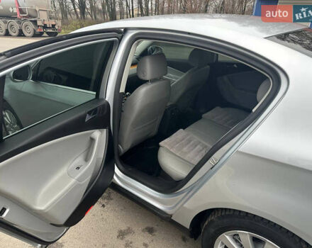 Сірий Фольксваген Пассат, об'ємом двигуна 1.6 л та пробігом 209 тис. км за 6299 $, фото 3 на Automoto.ua