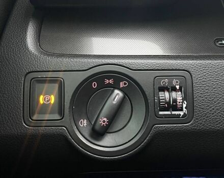 Серый Фольксваген Пассат, объемом двигателя 1.6 л и пробегом 236 тыс. км за 6400 $, фото 13 на Automoto.ua