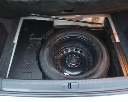 Сірий Фольксваген Пассат, об'ємом двигуна 1.6 л та пробігом 396 тис. км за 3900 $, фото 11 на Automoto.ua